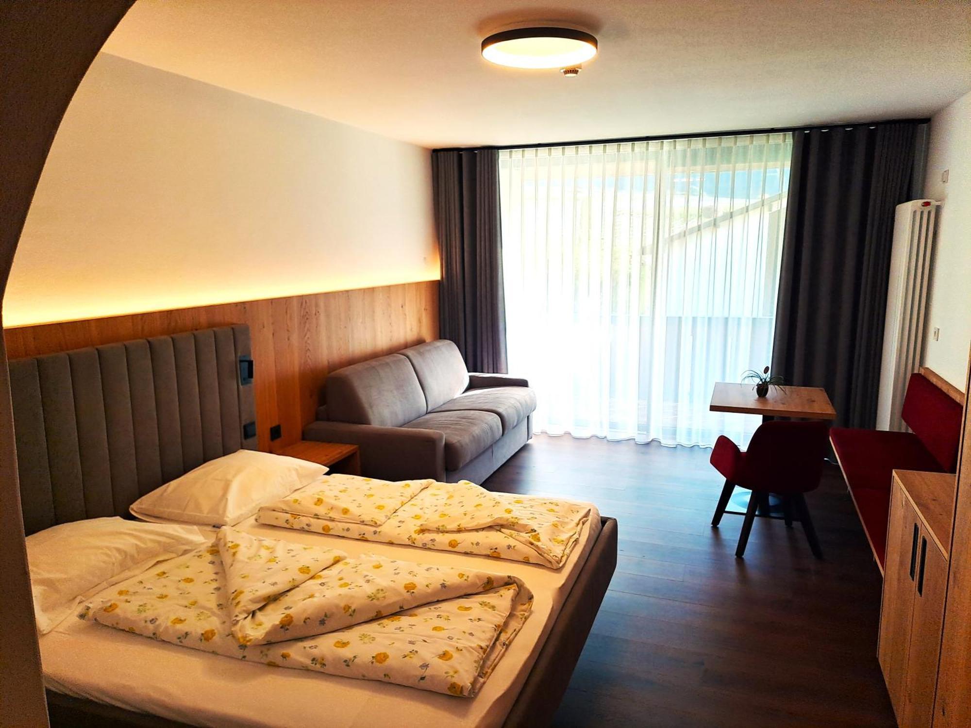 Hotel Tanja-Sonnenhof Laces Esterno foto